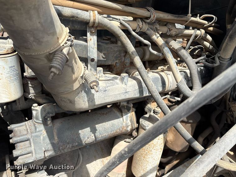 image for item EM2604 2000 Mack CH613 dump truck