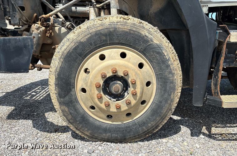 image for item EM2604 2000 Mack CH613 dump truck