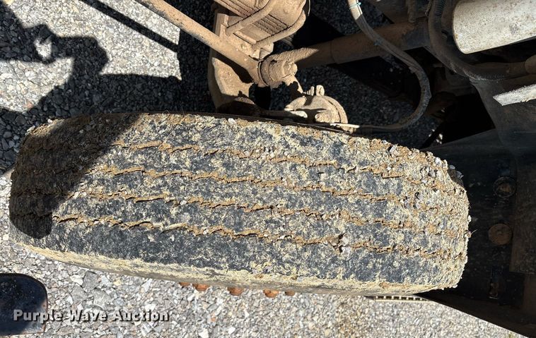 image for item EM2604 2000 Mack CH613 dump truck