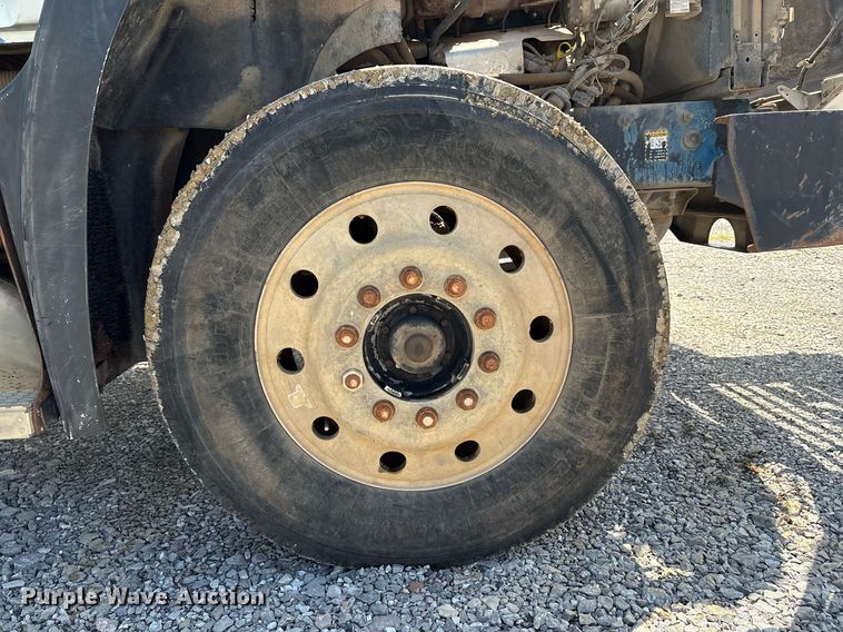 image for item EM2604 2000 Mack CH613 dump truck