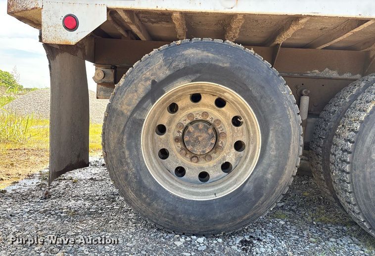 image for item EM2604 2000 Mack CH613 dump truck