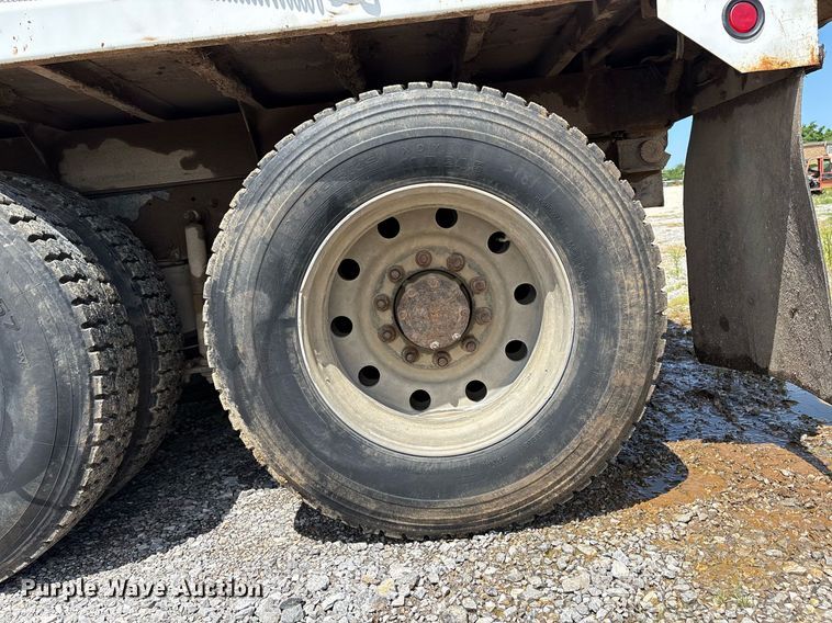 image for item EM2604 2000 Mack CH613 dump truck