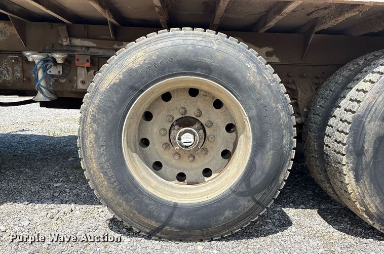 image for item EM2604 2000 Mack CH613 dump truck