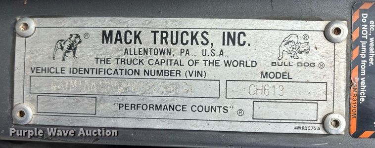 image for item EM2604 2000 Mack CH613 dump truck