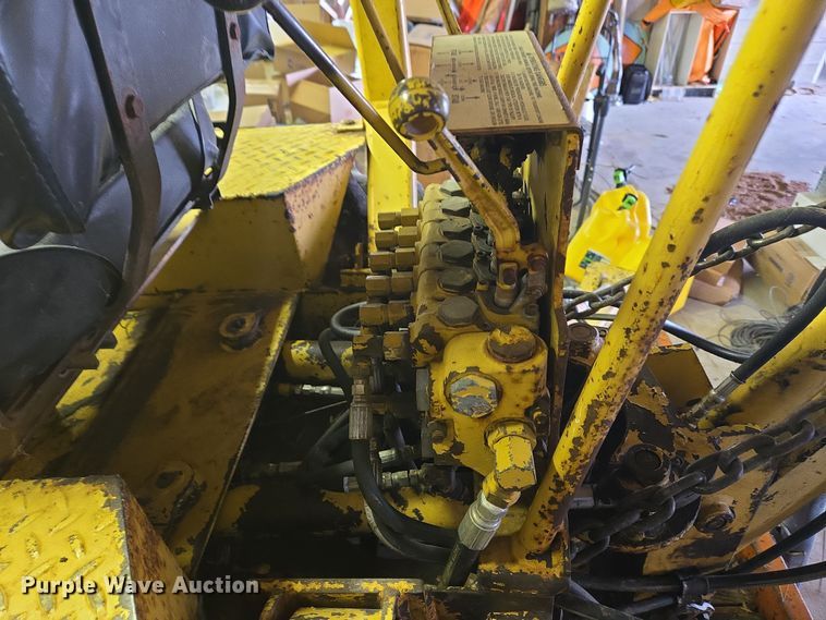 image for item EM6011 Terramite T5B backhoe