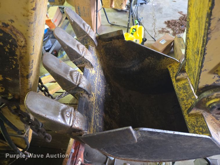 image for item EM6011 Terramite T5B backhoe