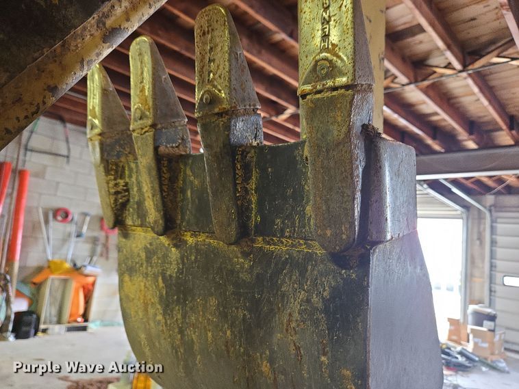 image for item EM6011 Terramite T5B backhoe