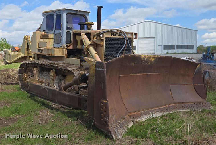 image for item EM7244 1977 Fiat-Allis 31 dozer