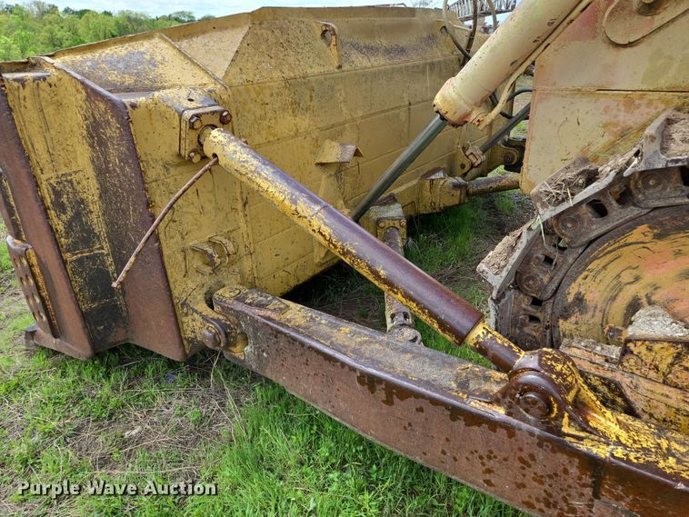 image for item EM7244 1977 Fiat-Allis 31 dozer