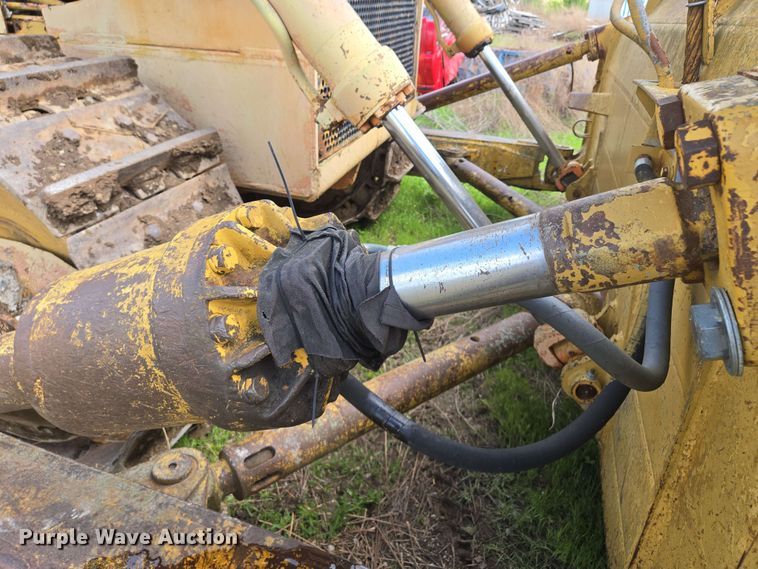 image for item EM7244 1977 Fiat-Allis 31 dozer