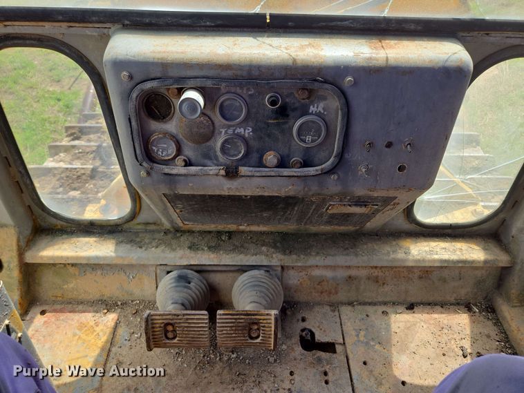 image for item EM7244 1977 Fiat-Allis 31 dozer