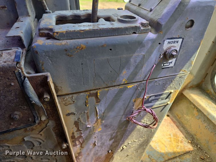 image for item EM7244 1977 Fiat-Allis 31 dozer