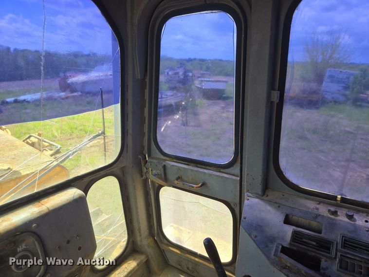 image for item EM7244 1977 Fiat-Allis 31 dozer