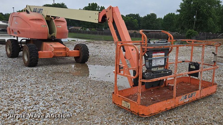 image for item EN3813 2008 JLG 460SJ boom lift
