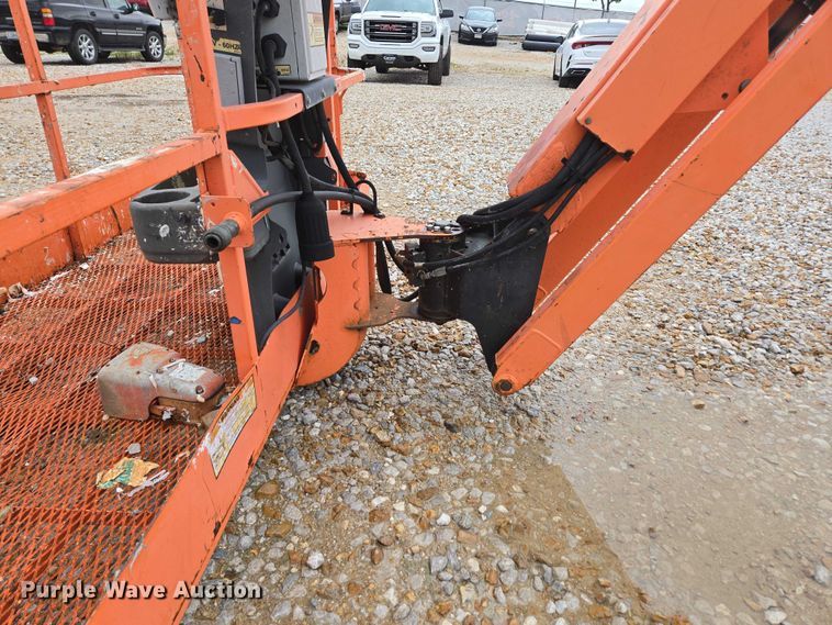 image for item EN3813 2008 JLG 460SJ boom lift