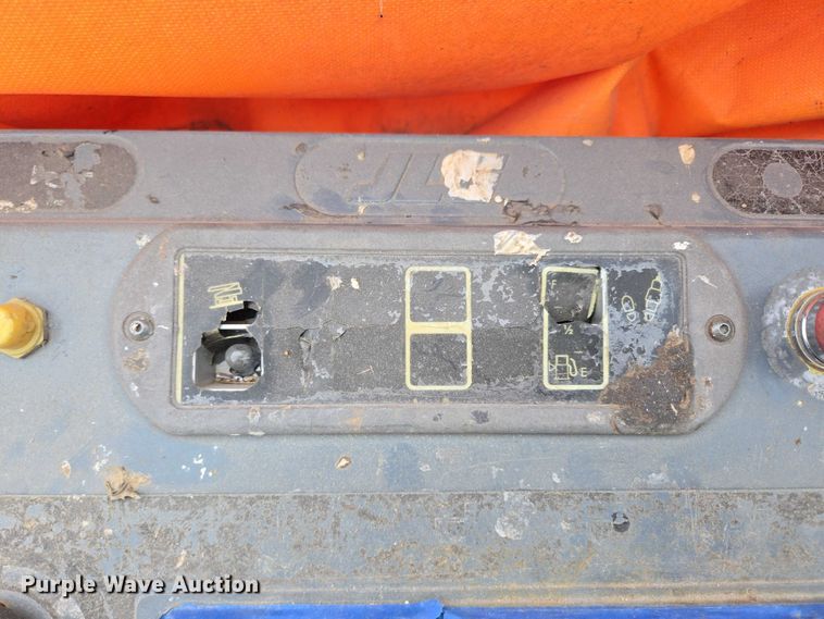 image for item EN3813 2008 JLG 460SJ boom lift