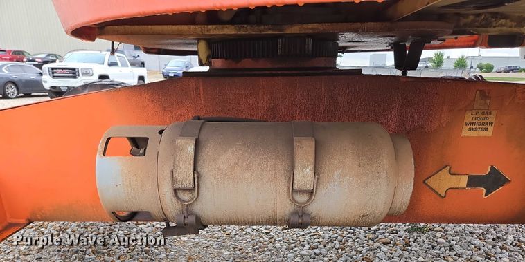 image for item EN3813 2008 JLG 460SJ boom lift