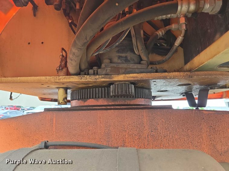 image for item EN3813 2008 JLG 460SJ boom lift