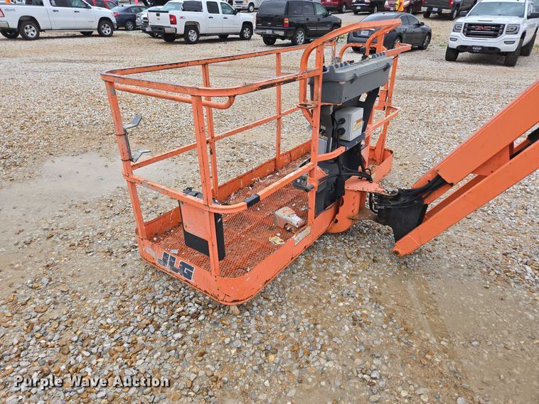 image for item EN3813 2008 JLG 460SJ boom lift