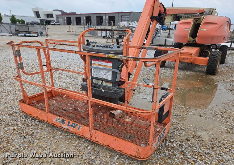 image for item EN3813 2008 JLG 460SJ boom lift
