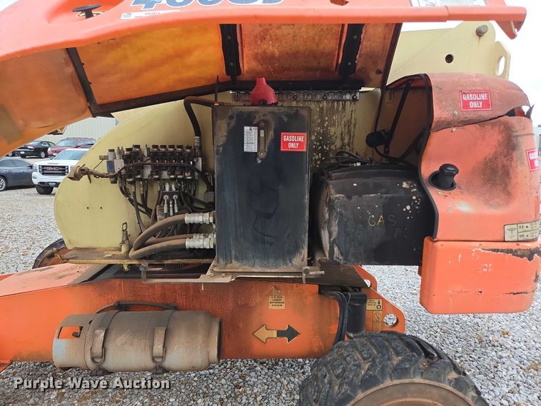 image for item EN3813 2008 JLG 460SJ boom lift