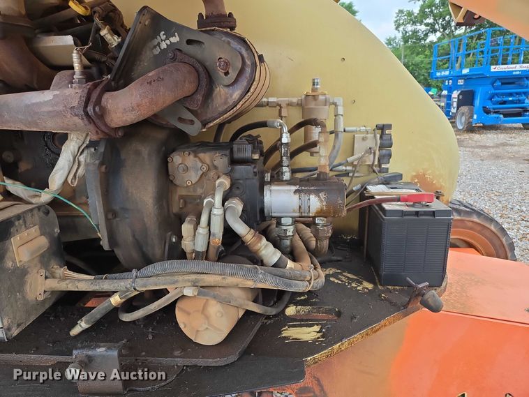 image for item EN3813 2008 JLG 460SJ boom lift