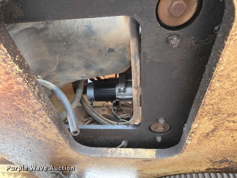 image for item EN3813 2008 JLG 460SJ boom lift