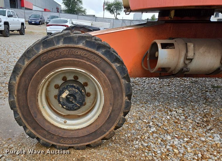 image for item EN3813 2008 JLG 460SJ boom lift