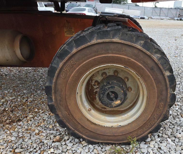 image for item EN3813 2008 JLG 460SJ boom lift