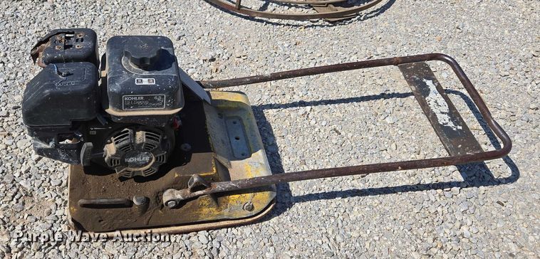 image for item EN3854 Concrete equipment