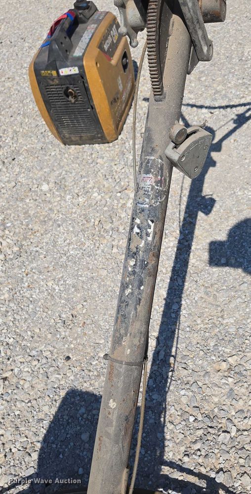 image for item EN3854 Concrete equipment