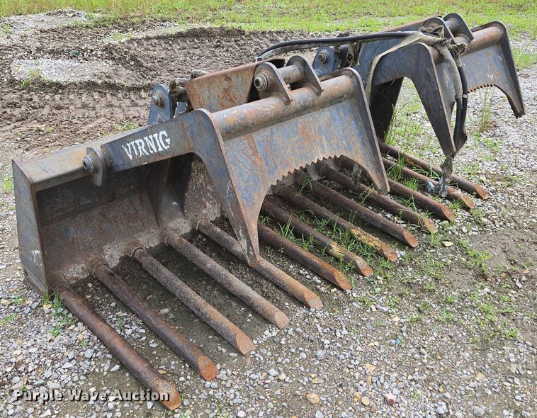 image for item EN3872 Virnig skid steer grapple bucket