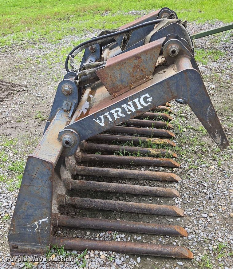image for item EN3872 Virnig skid steer grapple bucket
