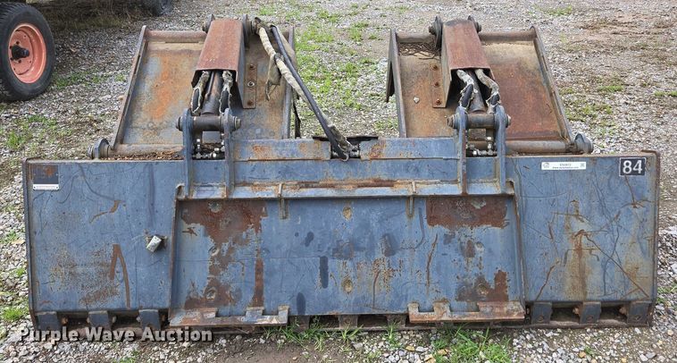image for item EN3872 Virnig skid steer grapple bucket