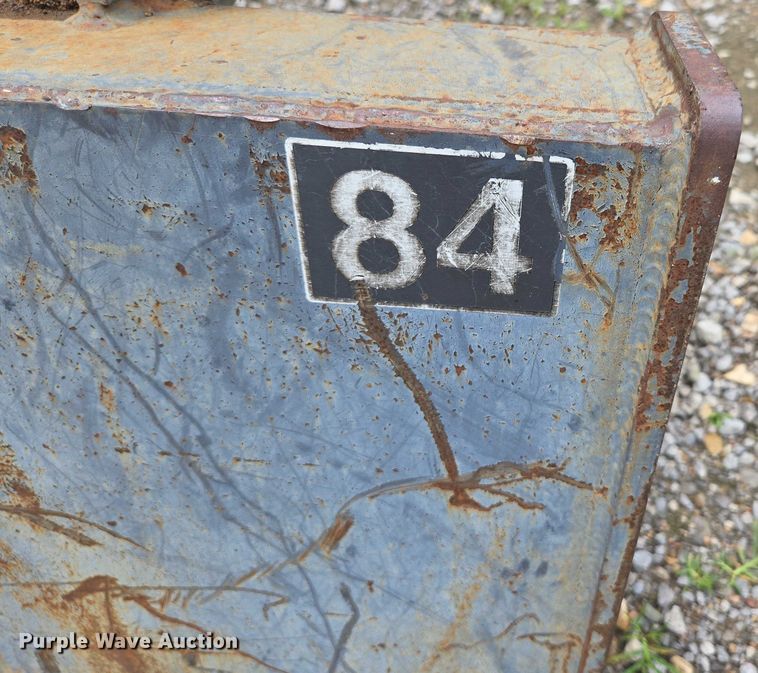 image for item EN3872 Virnig skid steer grapple bucket