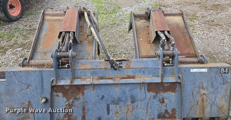 image for item EN3872 Virnig skid steer grapple bucket