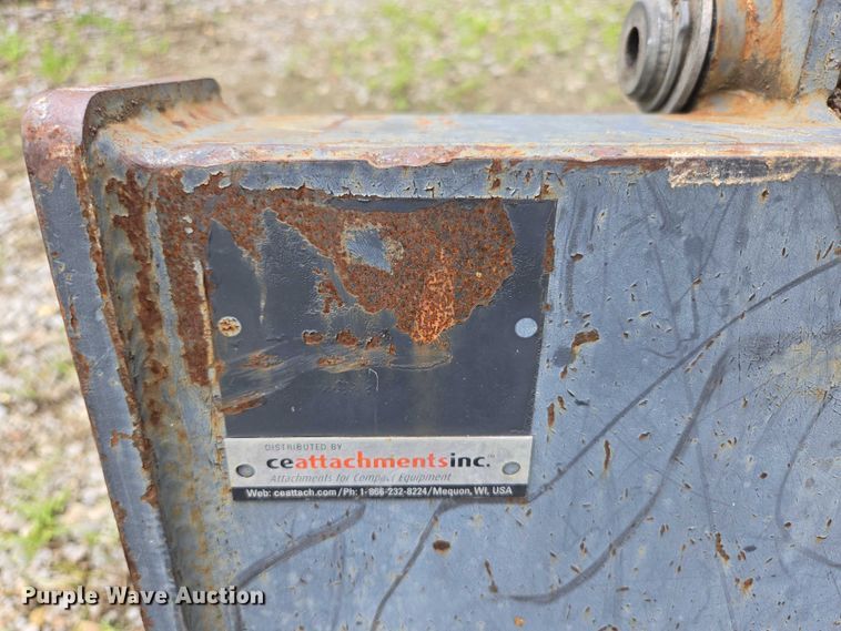 image for item EN3872 Virnig skid steer grapple bucket