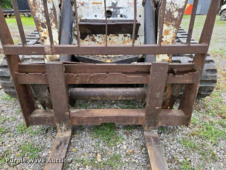 image for item EN3877 2005 Bobcat T250 tracked skid steer loader