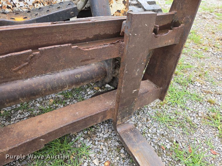 image for item EN3877 2005 Bobcat T250 tracked skid steer loader