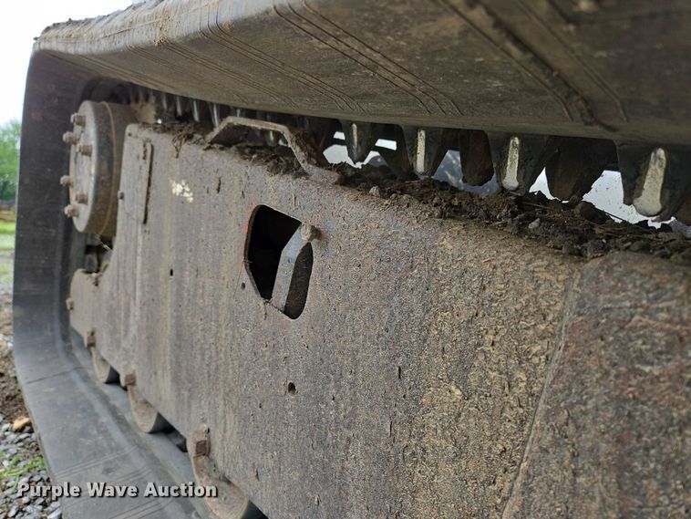 image for item EN3877 2005 Bobcat T250 tracked skid steer loader