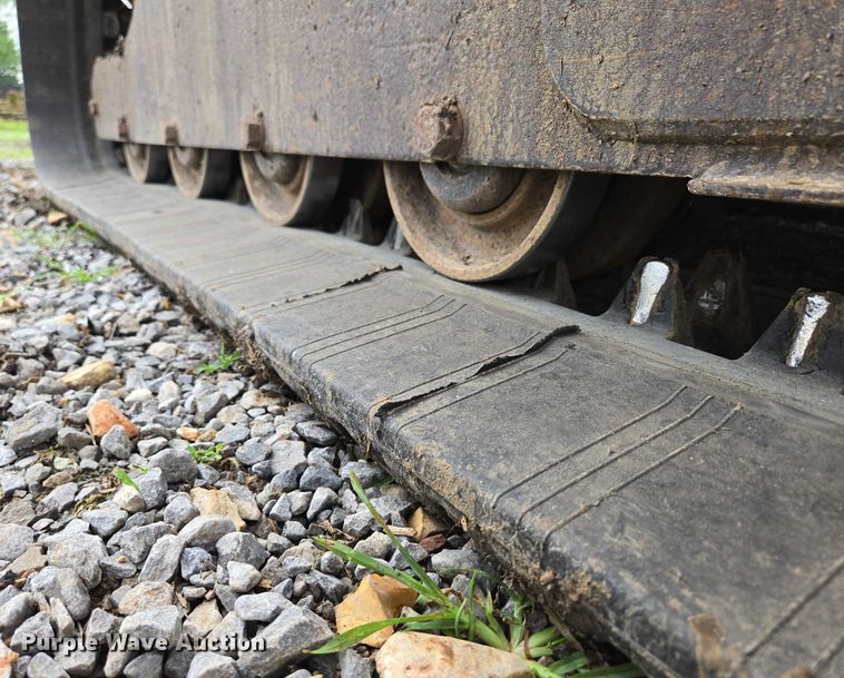 image for item EN3877 2005 Bobcat T250 tracked skid steer loader