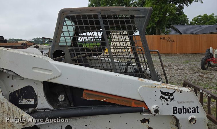image for item EN3877 2005 Bobcat T250 tracked skid steer loader