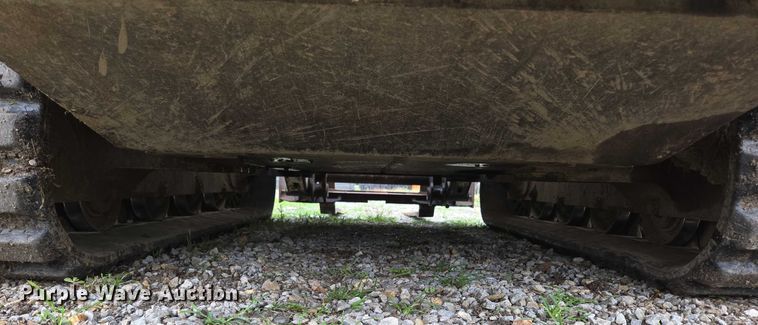 image for item EN3877 2005 Bobcat T250 tracked skid steer loader
