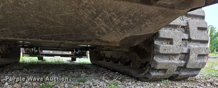 image for item EN3877 2005 Bobcat T250 tracked skid steer loader