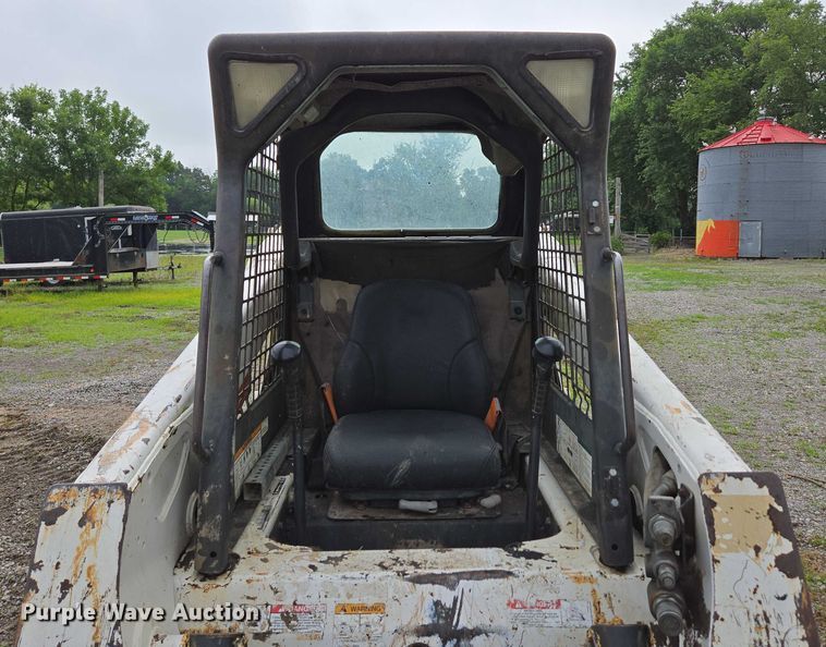 image for item EN3877 2005 Bobcat T250 tracked skid steer loader