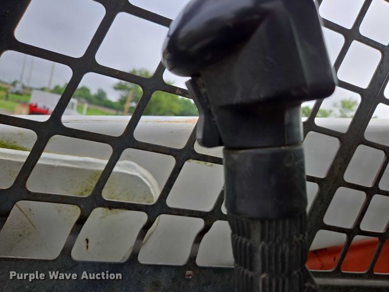 image for item EN3877 2005 Bobcat T250 tracked skid steer loader