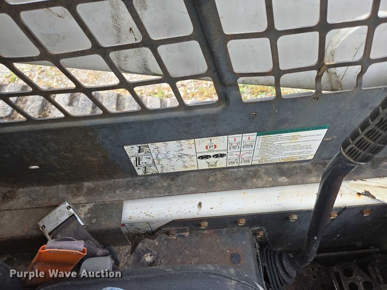 image for item EN3877 2005 Bobcat T250 tracked skid steer loader