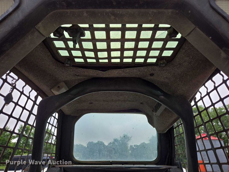 image for item EN3877 2005 Bobcat T250 tracked skid steer loader