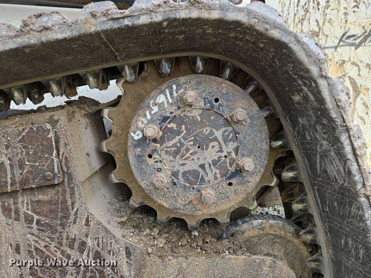 image for item EN3877 2005 Bobcat T250 tracked skid steer loader