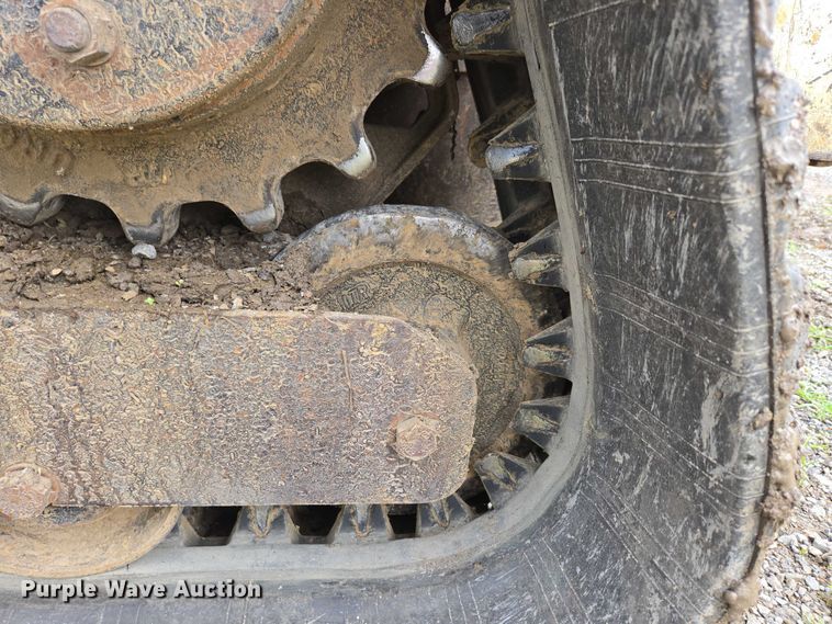 image for item EN3877 2005 Bobcat T250 tracked skid steer loader